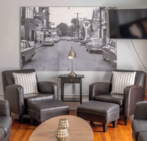 Historic Main St. Rosendale Apt