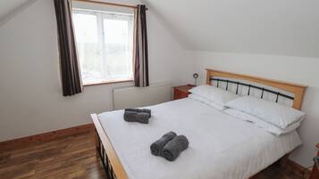 6 bedrooms, individually decorated, individually furnished, free WiFi