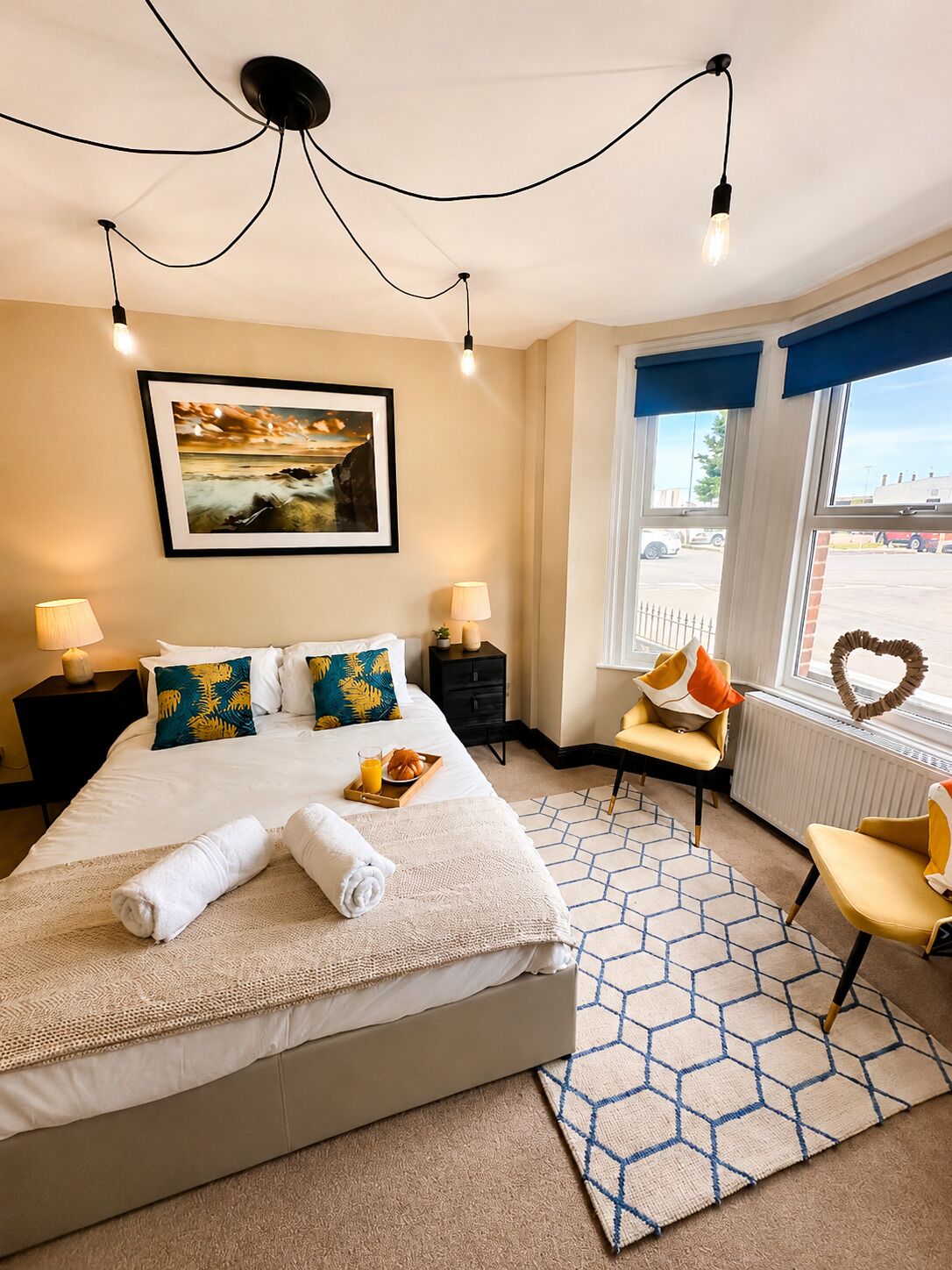 4 bedrooms, iron/ironing board, free WiFi, bed sheets