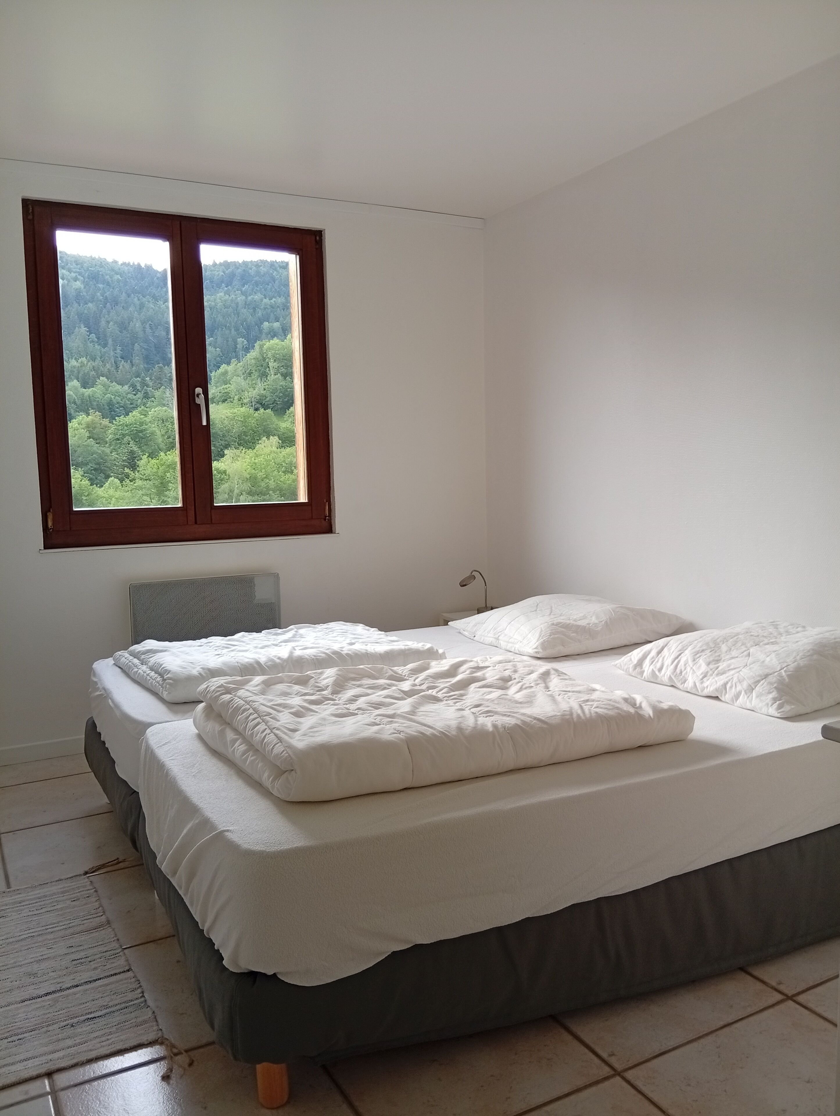 8 bedrooms, iron/ironing board, WiFi