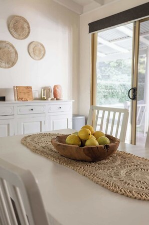 Dining - Cosy Winter Retreat Fire, Tea & Sauna (preston beach)