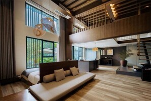 Superior Loft, Garden View | Interior
