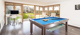 Pleasant Spot | Dorset Cottage with Stunning Blackmore Vale Views