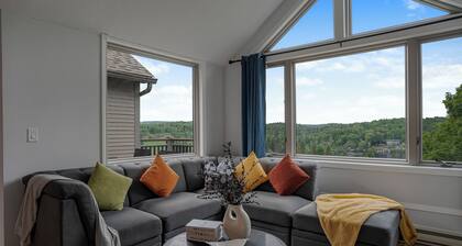 Huntsville Lakeview Retreat | Jacuzzi & Games