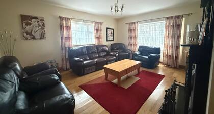 Beautiful and spacious 4 bedroom Detached Bungalow in rural location