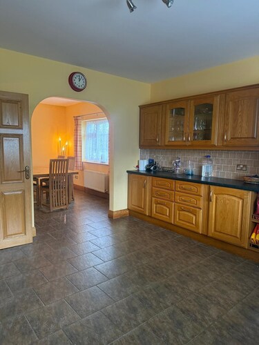 Beautiful and spacious 4 bedroom Detached Bungalow in rural location