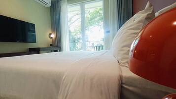 Deluxe Double or Twin Room | Desk, laptop workspace, free WiFi