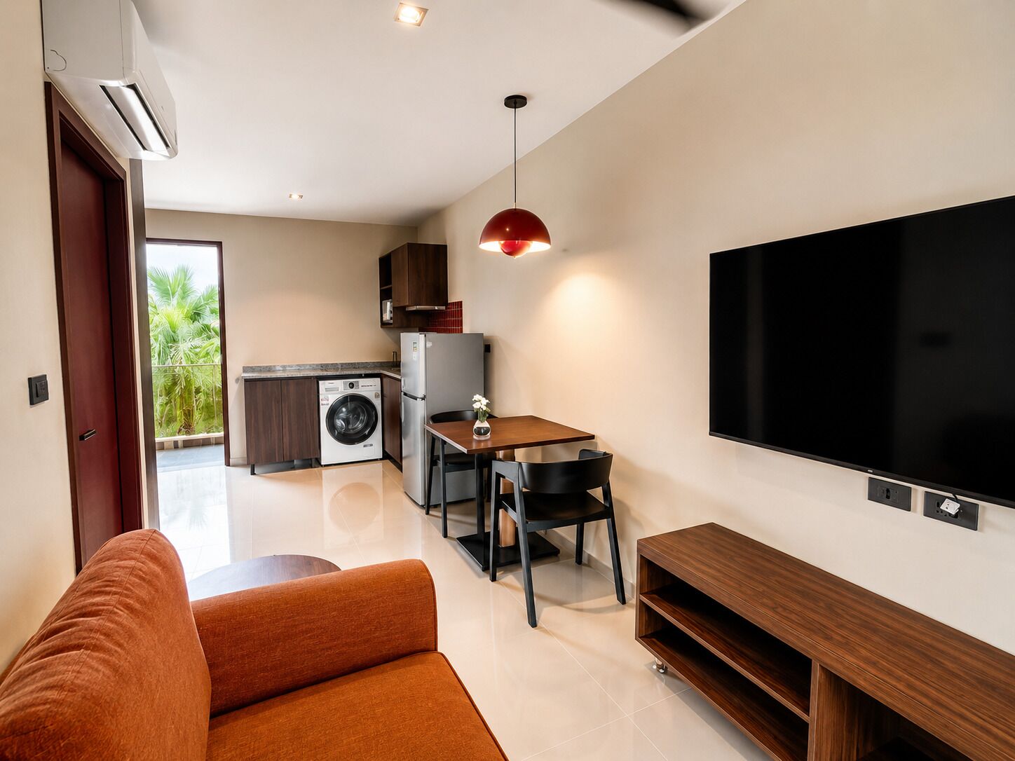 Deluxe Suite | Living area