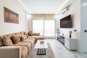 Smart TV, fireplace - An exceptional retreat in Guéliz, in the heart of Marrakech—a quiet, bright, and secure residence (Marrakech)
