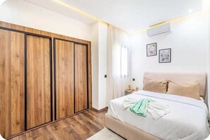 Iron/ironing board, Internet, bed sheets - An exceptional retreat in Guéliz, in the heart of Marrakech—a quiet, bright, and secure residence (Marrakech)