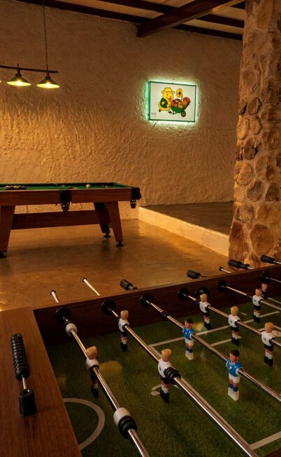 Country House with a game room and barbecue near Alarcón for 6 people