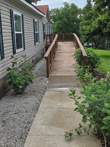 Peaceful 3-bedroom 2 bath house at Mark Twain Lake  on the Salt River.