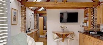 Beautiful Barn Annex
