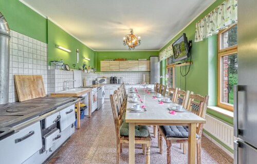 10 bedroom amazing home in Sitzendorf