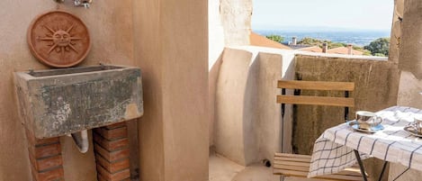 House, Hill View | Terrace/patio