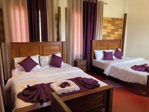 Experience Nature & Comfort at Shello Lodge, Ella, Sri Lanka.