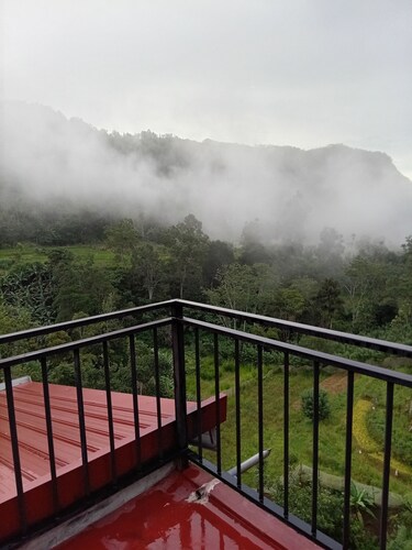 Experience Nature & Comfort at Shello Lodge, Ella, Sri Lanka.
