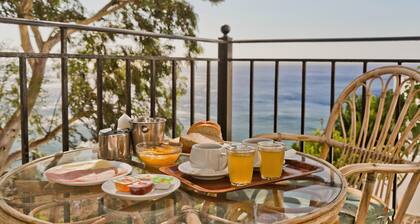 Studio with Sea View and Shared Pool