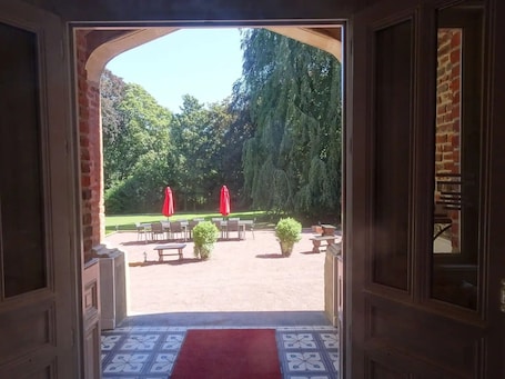 Terrace/patio. Château du bon plaisir