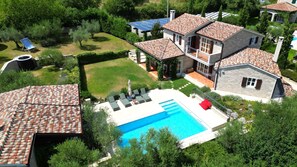 Exterior - Villa ARtIEN, 4 bedroom house with swimming pool (Baderna)