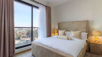 Appartement Classique, balcon, vue ville | Vue de la chambre