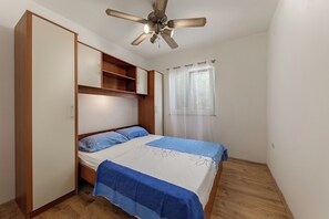 Family House, 3 Bedrooms, Refrigerator & Microwave (Pool & Garden House Jaga) - Pool & Garden House Jaga (Polaca)