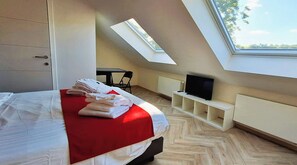 6 bedrooms, travel cot, free WiFi, bed sheets - Le Verger - 6BR Gîte within Durbuy House Estate (Durbuy)