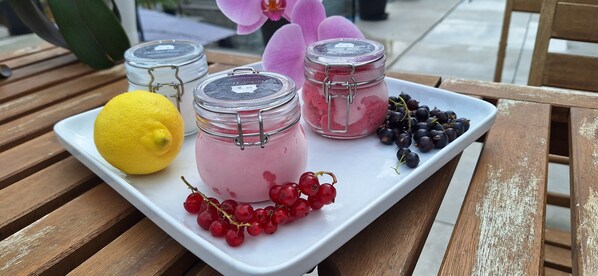 Alimentos y bebidas