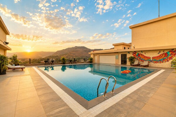 Amoravida By 7 Apple Resorts Khandala - Lonavla