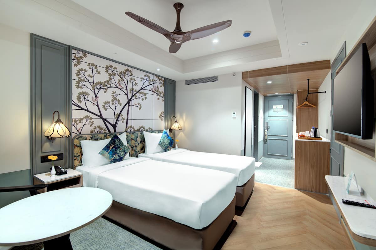 Forest View Twin | Iron/ironing board (on request), WiFi (free)