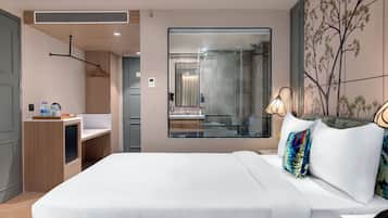 Royal Palm Queen | Tabla de planchar con plancha, wifi gratis, ropa de cama