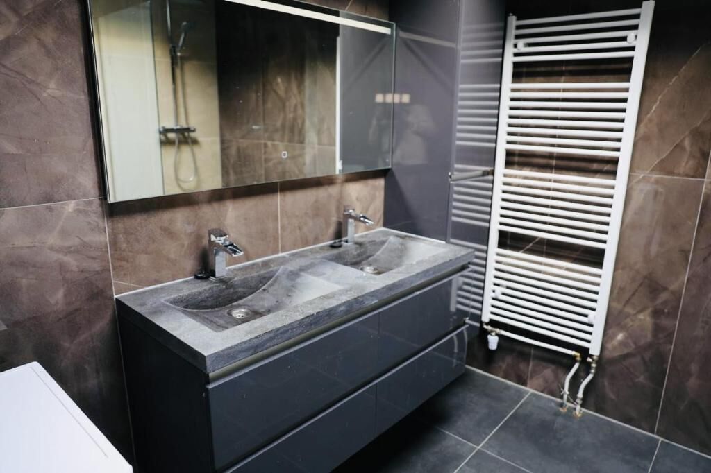 Departamento, balcón, vista al lago | Baño