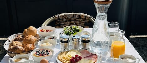 Ulkoruokailutilat