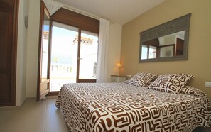 Ferros/tábuas de passar roupa, Wi-Fi, roupa de cama