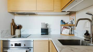 Kaffetrakter/tekoker, mikrobølgeovn, ovn og oppvaskmaskin