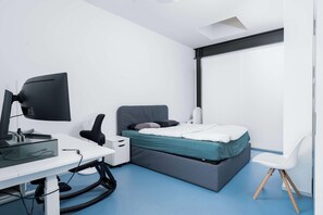 WiFi, bed sheets - Modern Zurich Loft with Balcony, View & Workspace (Dübendorf)