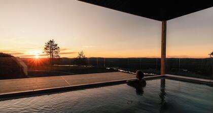Kaamos Lodge