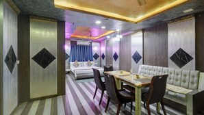 28-inch LCD TV with cable channels - Fabhotel Regal I (Hyderabad)