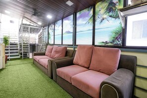 Khu tiếp khách ở sảnh