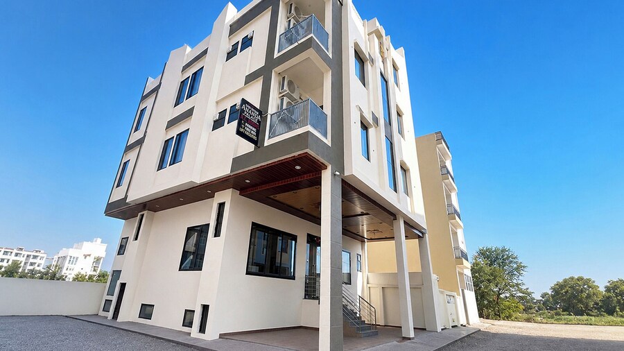 FabHotel Prime Shri Shyam Ananda Palace - Nr Toran Dwar