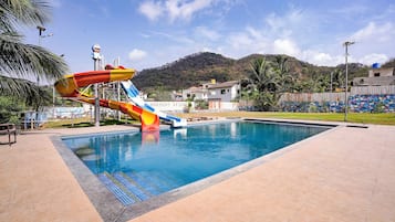 Una piscina techada