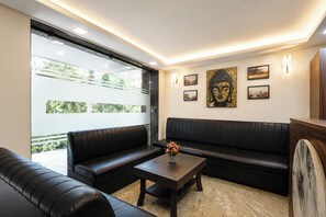 Khu tiếp khách ở sảnh