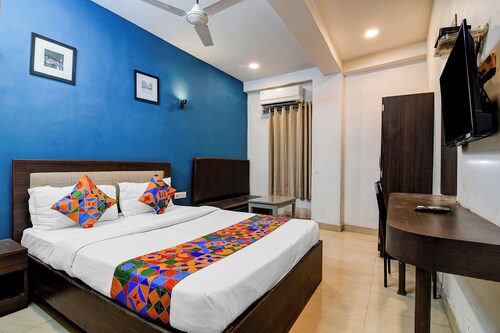Fabhotel Stay Hub