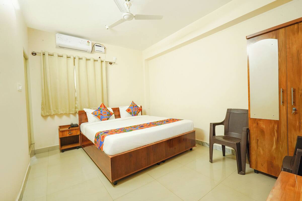 Premium Room | In-room safe, desk, free WiFi
