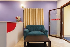 Lobby sitting area - Via Onyx Residency (Bengaluru)