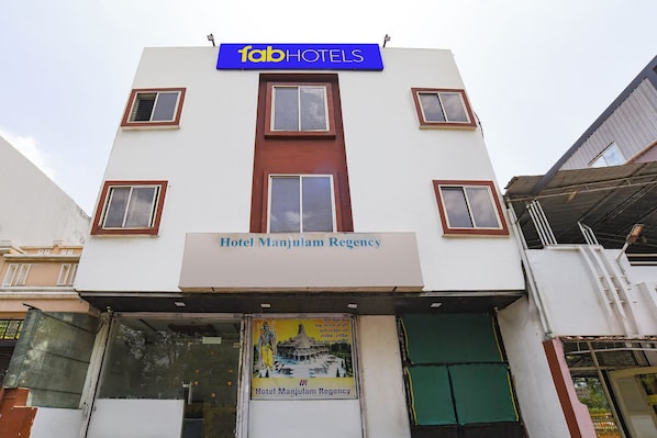 Exterior - Fabhotel Manjulam Regency (Indore)