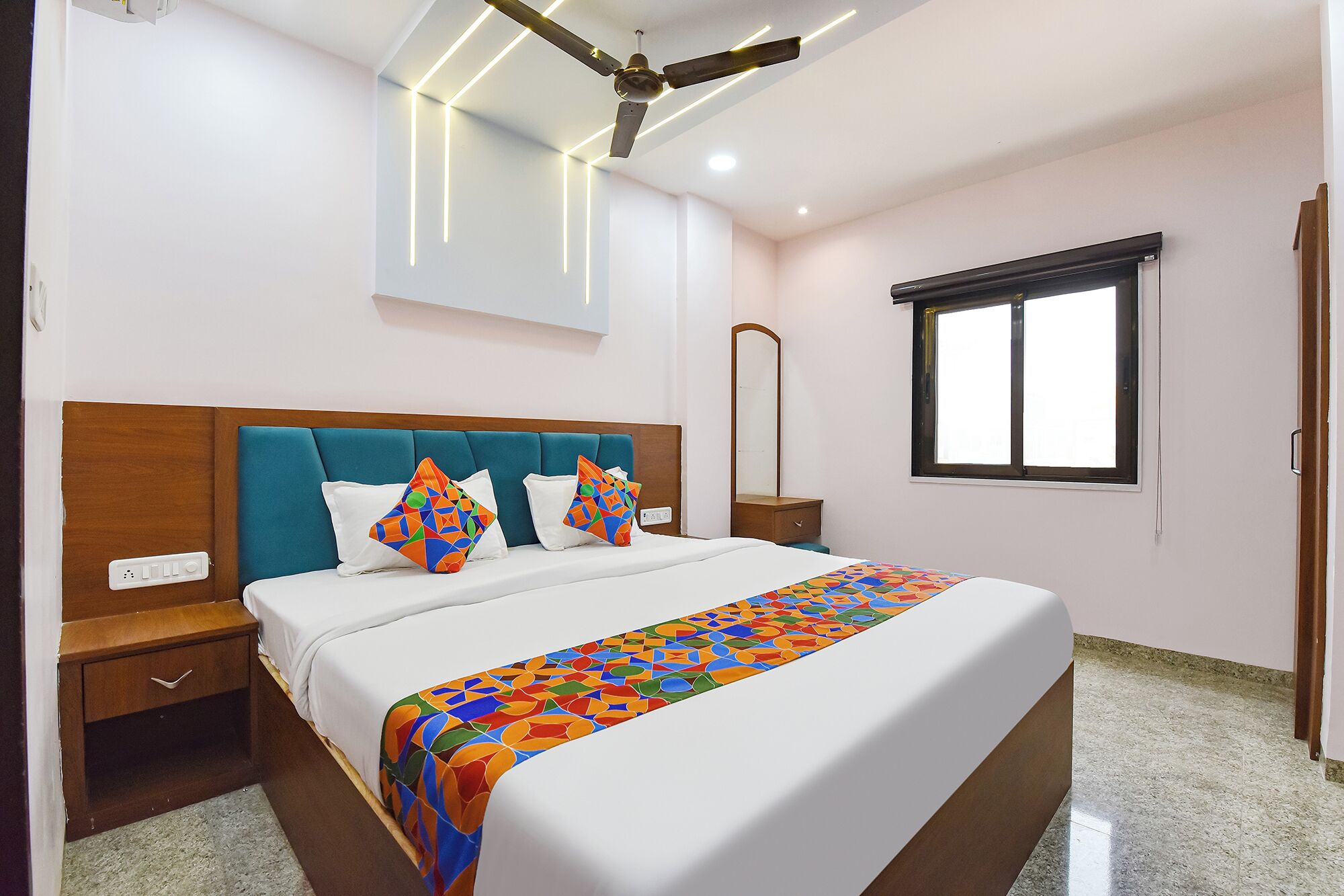 Deluxe Room | Egyptian cotton sheets, premium bedding, in-room safe, desk