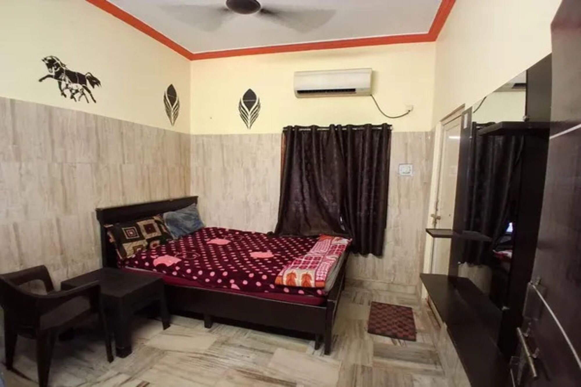 Deluxe Room | Egyptian cotton sheets, premium bedding, in-room safe, desk
