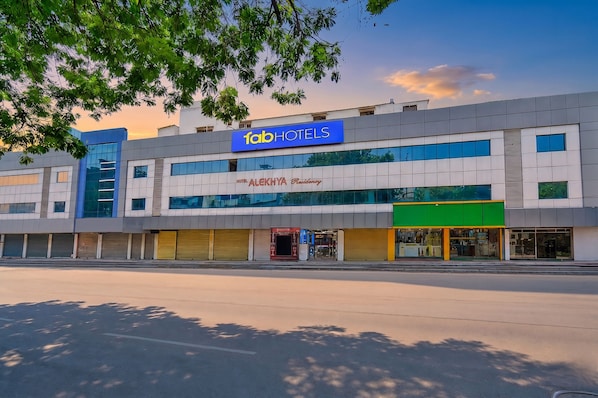 Front of property - Fabhotel Alekya Residency (Hyderabad)