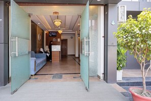 Exterior - Fabhotel Imperial (Varanasi)